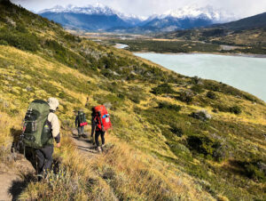 Hiking along a ridge on the back of the O Circuit on day 2.