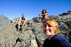 Taking selfies with my hiking buddies at the Mt Alaska Summit in Glenorchy, New Zealand #hikingnewzealand #glenorchy