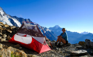 Camping on the ridgeline near Mueller Hut in the Mount Cook National Park, New Zealand #mountcook #muelllerhut